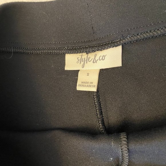 Pull-on stretchy pants with side ankle snap detail - NWT - Picture 4 of 16